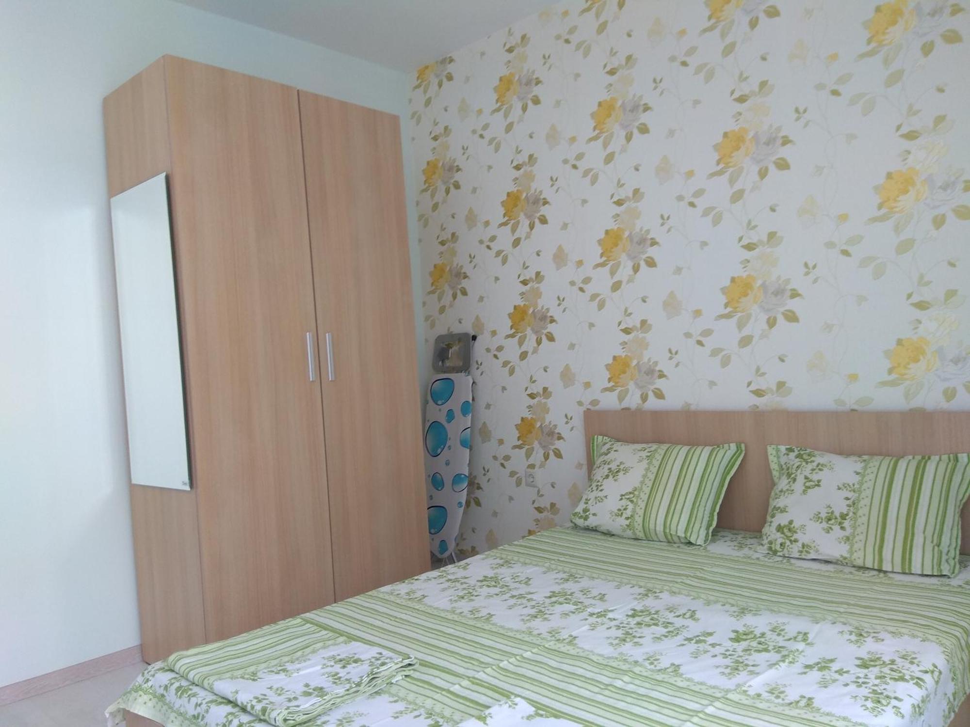 Private Apartment In Faith - Ravda Bagian luar foto